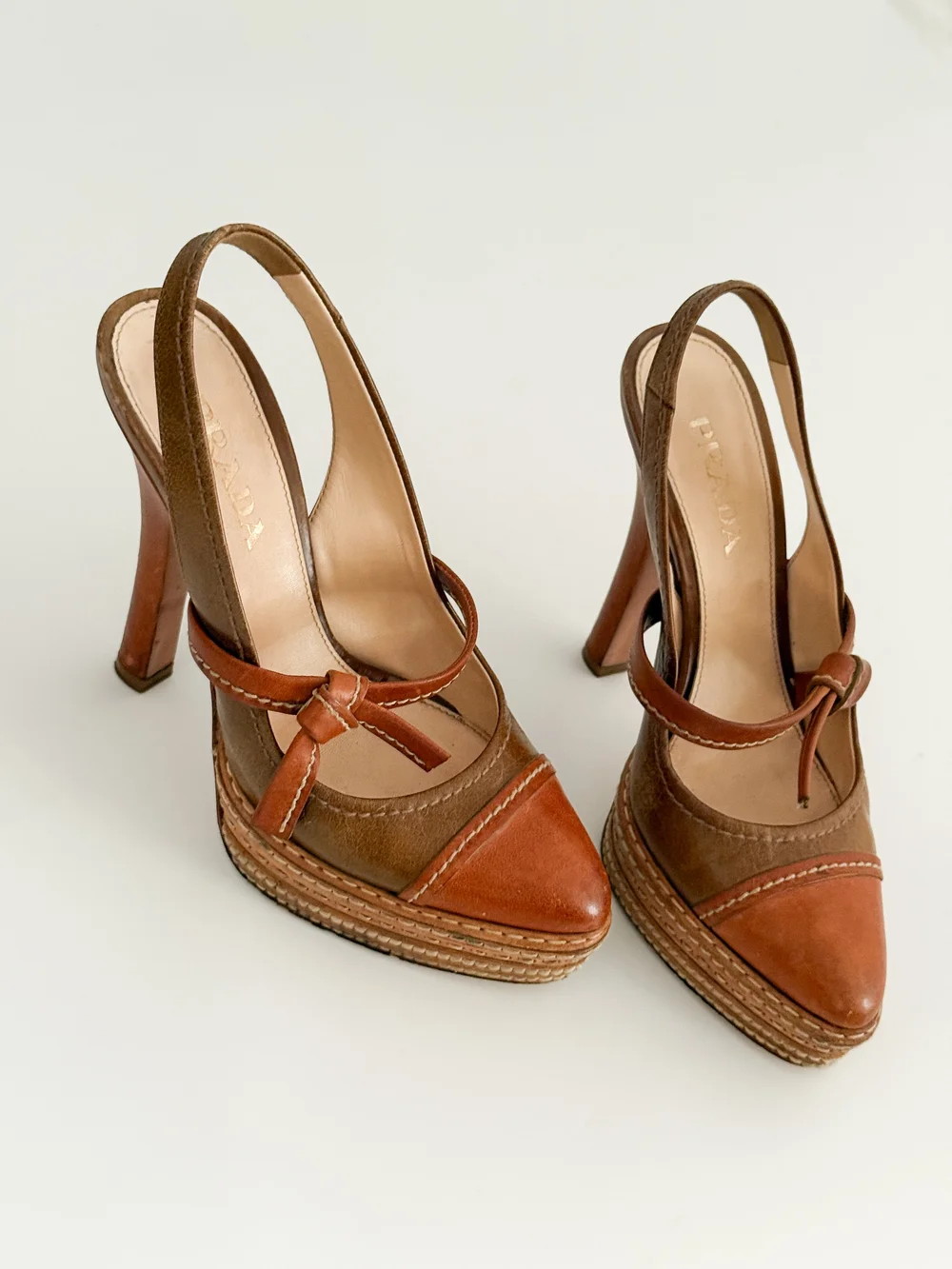 Prada S/S 2009 Runway Bow Platform Heels (IT 35.5) — sororité.